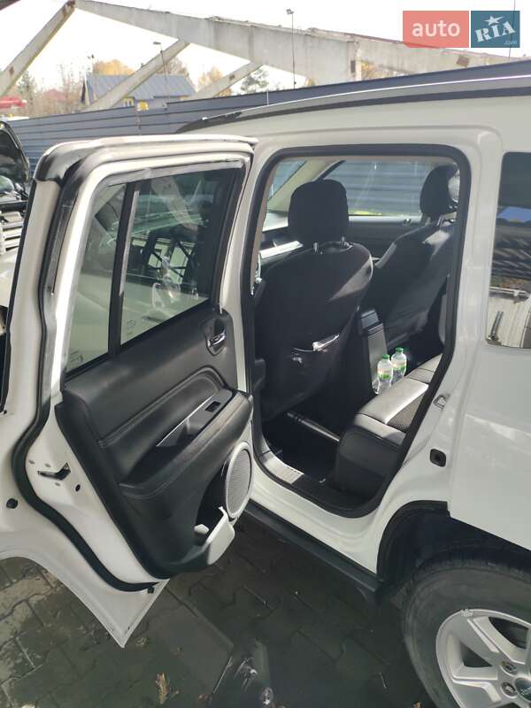 Позашляховик / Кросовер Jeep Compass 2016 в Сумах