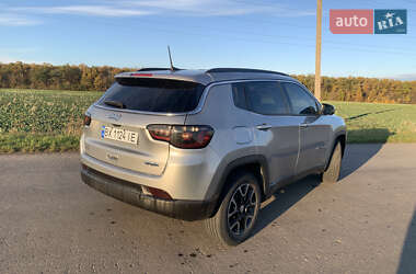 Позашляховик / Кросовер Jeep Compass 2022 в  фото 6 Позашляховик / Кросовер Jeep Compass 2022 в