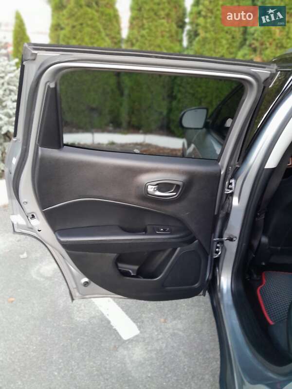 Внедорожник / Кроссовер Jeep Compass 2018 в Киеве