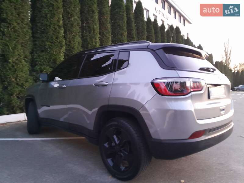 Внедорожник / Кроссовер Jeep Compass 2018 в Киеве