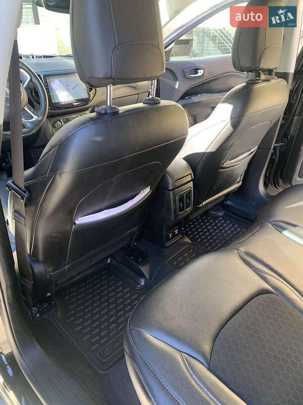 Внедорожник / Кроссовер Jeep Compass 2018 в Львове фото 41 Внедорожник / Кроссовер Jeep Compass 2018 в Львове
