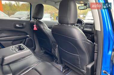 Внедорожник / Кроссовер Jeep Compass 2017 в 