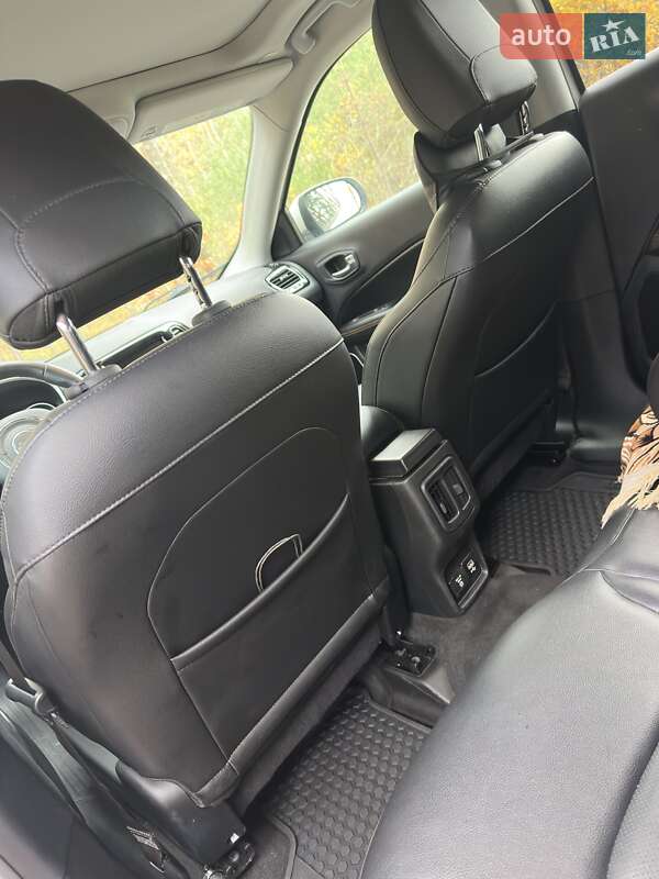 Внедорожник / Кроссовер Jeep Compass 2017 в Здолбунове