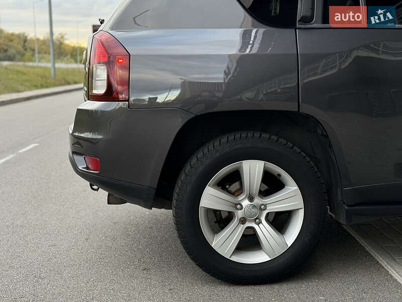Внедорожник / Кроссовер Jeep Compass 2015 в Киеве фото 6 Внедорожник / Кроссовер Jeep Compass 2015 в Киеве