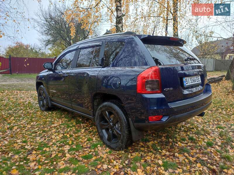 Внедорожник / Кроссовер Jeep Compass 2012 в Гадяче