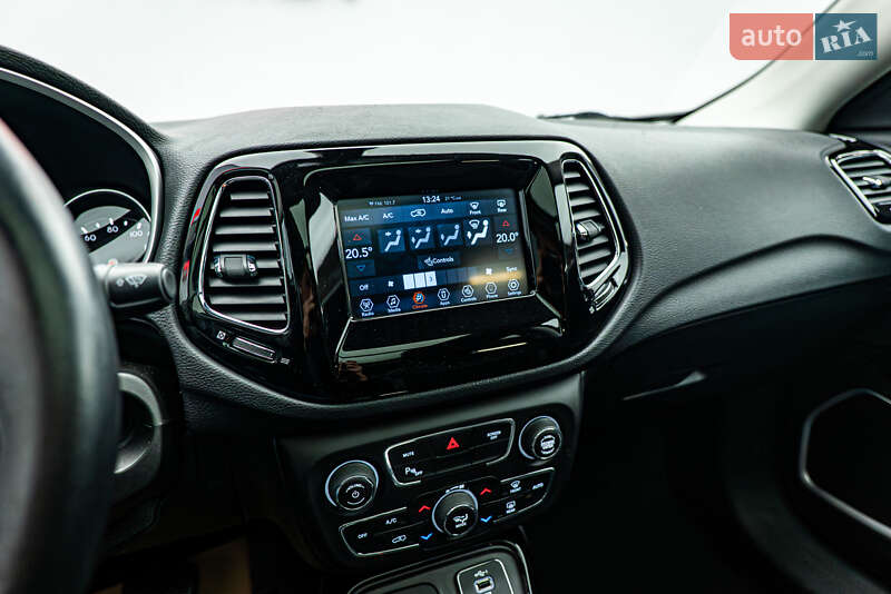 Позашляховик / Кросовер Jeep Compass 2019 в Києві фото 17 Позашляховик / Кросовер Jeep Compass 2019 в Києві