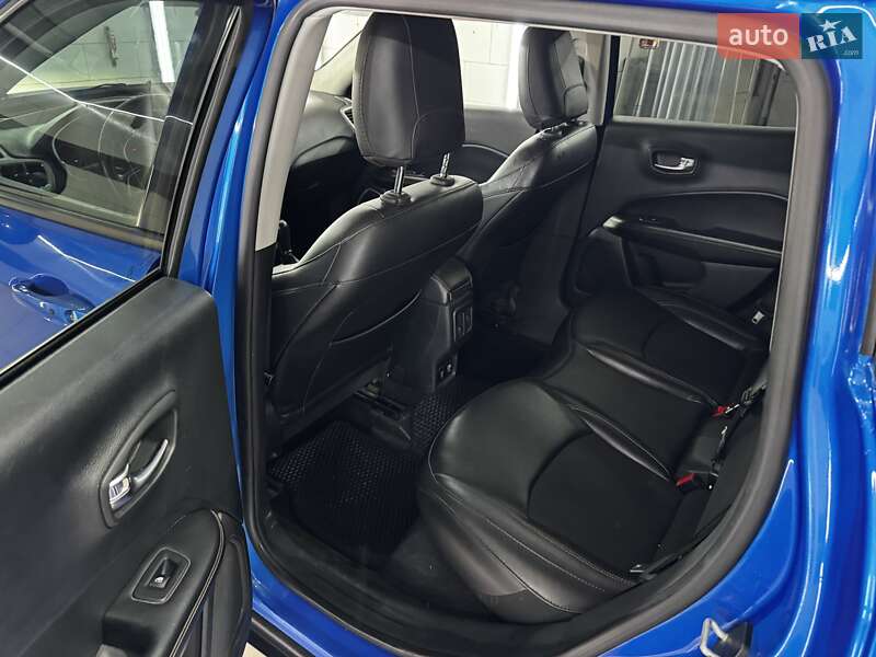 Внедорожник / Кроссовер Jeep Compass 2018 в Киеве