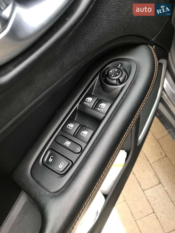 Внедорожник / Кроссовер Jeep Compass 2018 в Сумах