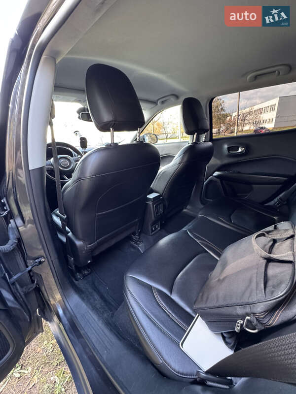 Позашляховик / Кросовер Jeep Compass 2018 в Києві фото 29 Позашляховик / Кросовер Jeep Compass 2018 в Києві