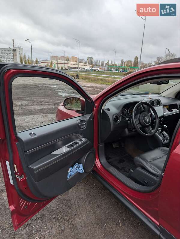 Внедорожник / Кроссовер Jeep Compass 2014 в Киеве