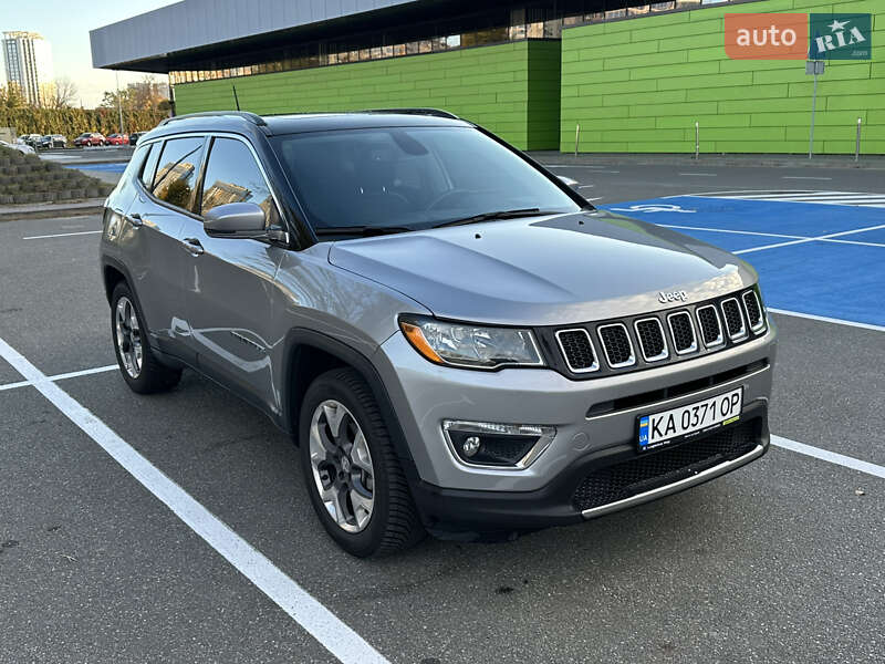 Внедорожник / Кроссовер Jeep Compass 2019 в Киеве