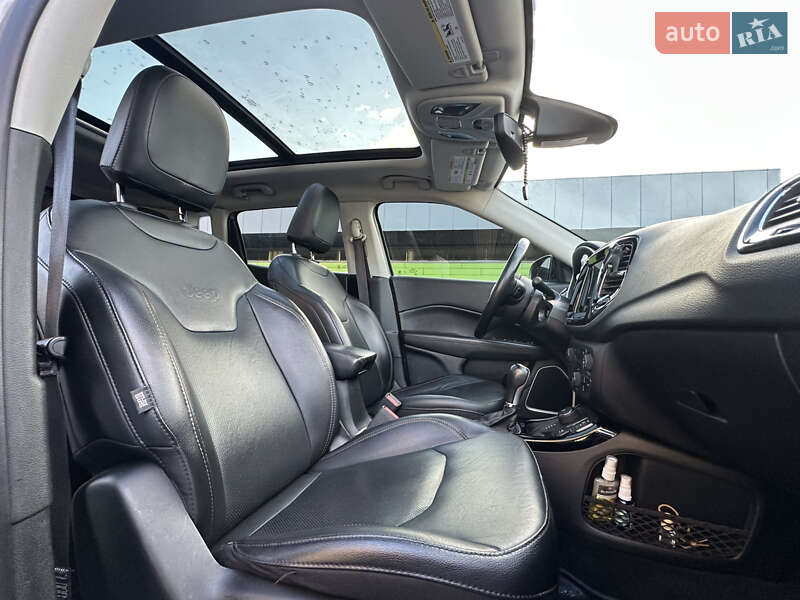 Внедорожник / Кроссовер Jeep Compass 2019 в Киеве