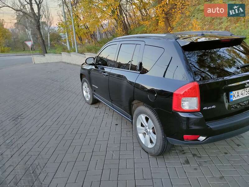 Внедорожник / Кроссовер Jeep Compass 2016 в Киеве