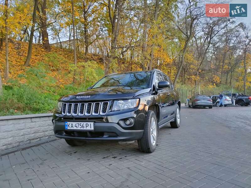 Внедорожник / Кроссовер Jeep Compass 2016 в Киеве