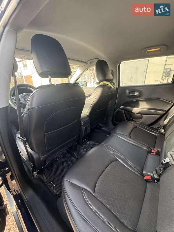 Внедорожник / Кроссовер Jeep Compass 2017 в Черняхове