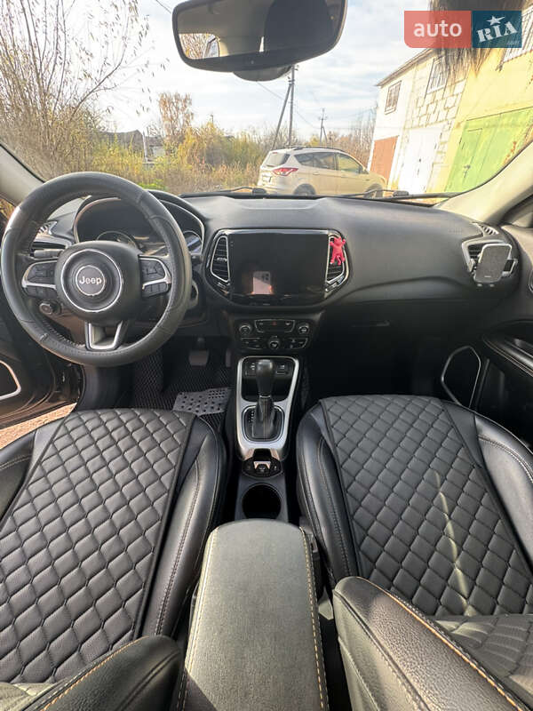 Внедорожник / Кроссовер Jeep Compass 2017 в Черняхове