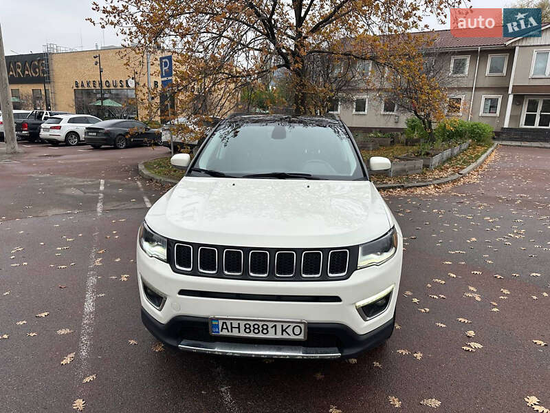 Внедорожник / Кроссовер Jeep Compass 2018 в Киеве