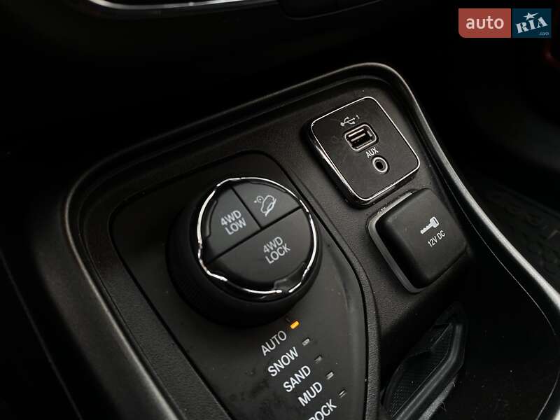 Внедорожник / Кроссовер Jeep Compass 2020 в Киеве