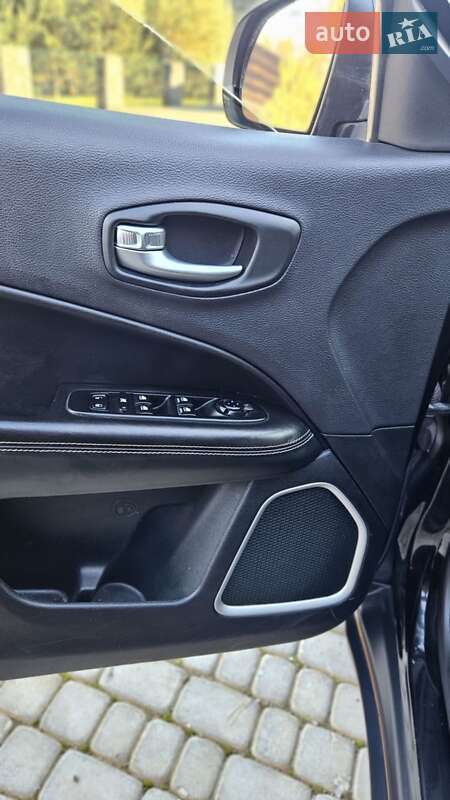 Внедорожник / Кроссовер Jeep Compass 2017 в Старом Самборе фото 15 Внедорожник / Кроссовер Jeep Compass 2017 в Старом Самборе