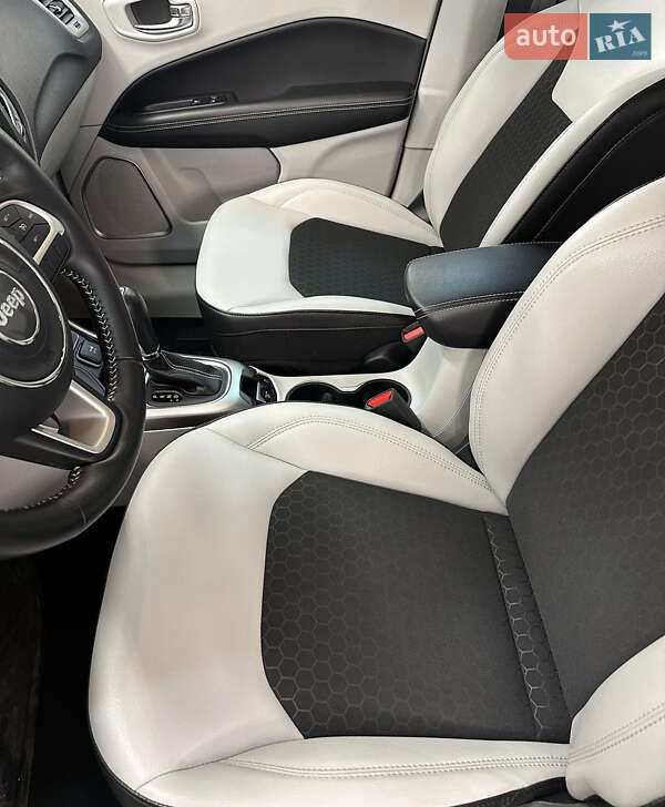 Внедорожник / Кроссовер Jeep Compass 2020 в Киеве