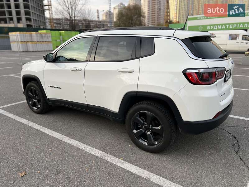 Внедорожник / Кроссовер Jeep Compass 2020 в Киеве
