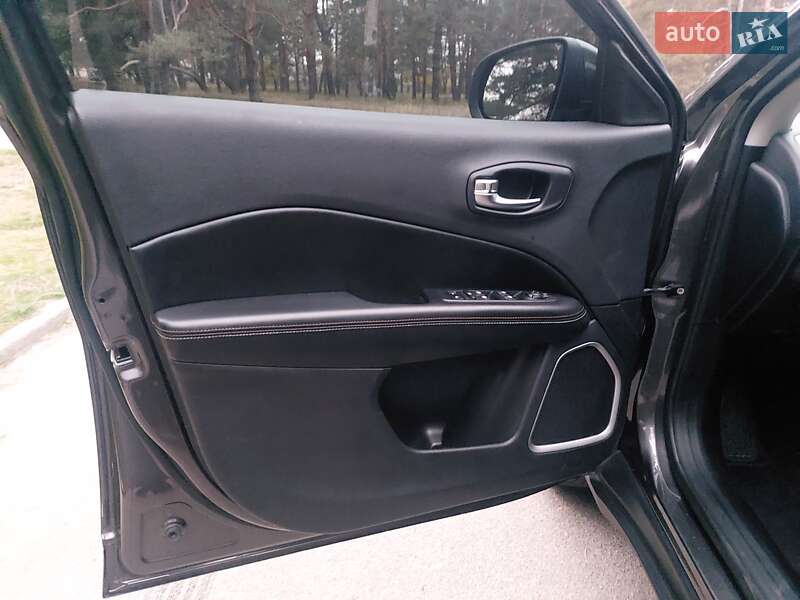 Внедорожник / Кроссовер Jeep Compass 2019 в Кременчуге