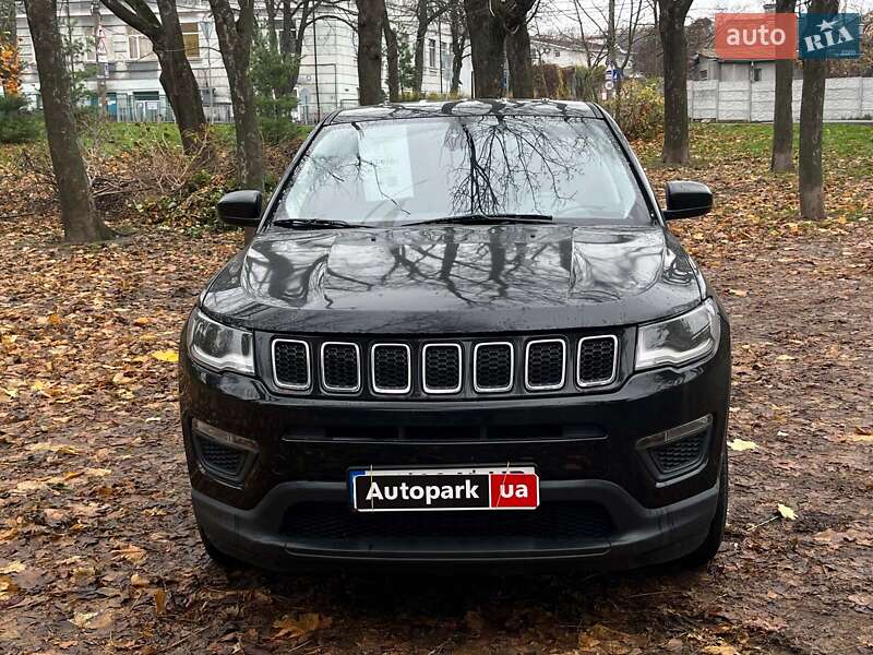 Внедорожник / Кроссовер Jeep Compass 2017 в Киеве фото 2 Внедорожник / Кроссовер Jeep Compass 2017 в Киеве