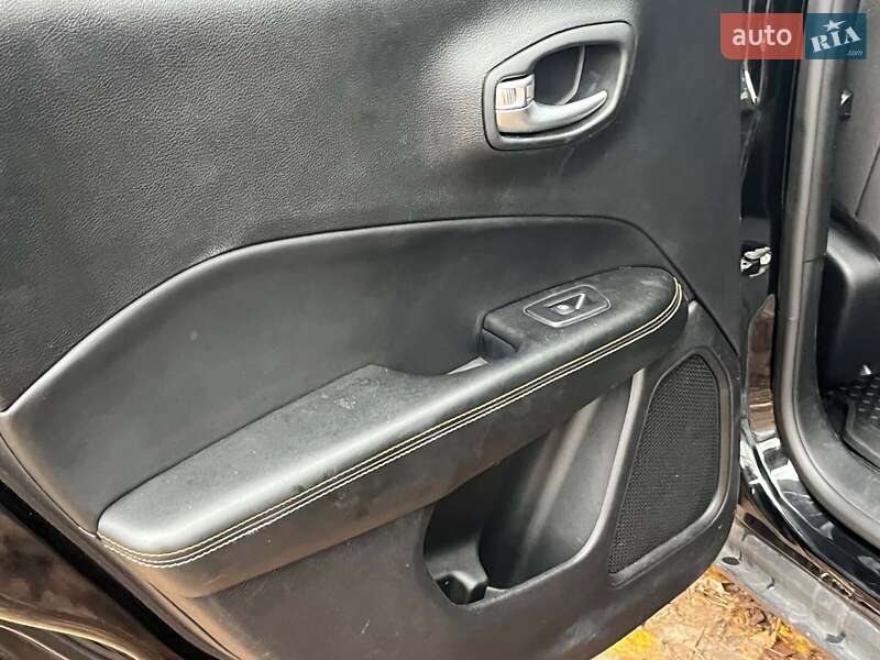 Внедорожник / Кроссовер Jeep Compass 2017 в Киеве фото 26 Внедорожник / Кроссовер Jeep Compass 2017 в Киеве