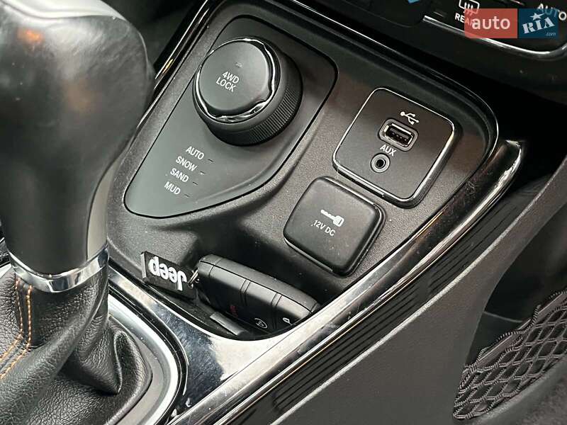 Позашляховик / Кросовер Jeep Compass 2017 в Києві фото 19 Позашляховик / Кросовер Jeep Compass 2017 в Києві