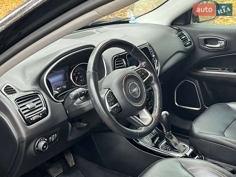 Позашляховик / Кросовер Jeep Compass 2017 в Києві фото 28 Позашляховик / Кросовер Jeep Compass 2017 в Києві