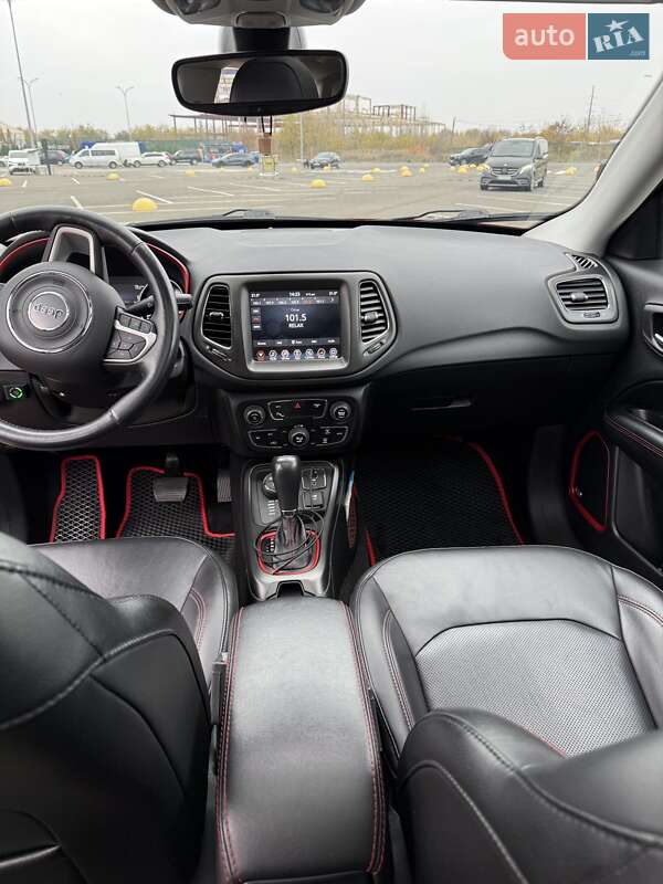 Позашляховик / Кросовер Jeep Compass 2019 в Києві фото 17 Позашляховик / Кросовер Jeep Compass 2019 в Києві