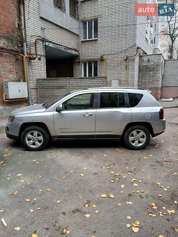 Внедорожник / Кроссовер Jeep Compass 2013 в Днепре