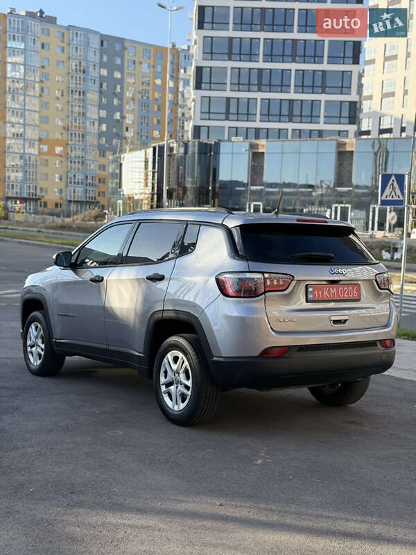 Внедорожник / Кроссовер Jeep Compass 2018 в Киеве фото 6 Внедорожник / Кроссовер Jeep Compass 2018 в Киеве