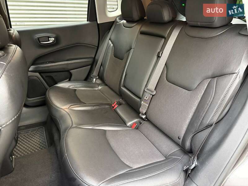 Внедорожник / Кроссовер Jeep Compass 2019 в Киеве фото 11 Внедорожник / Кроссовер Jeep Compass 2019 в Киеве