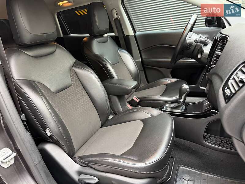 Внедорожник / Кроссовер Jeep Compass 2019 в Киеве фото 13 Внедорожник / Кроссовер Jeep Compass 2019 в Киеве
