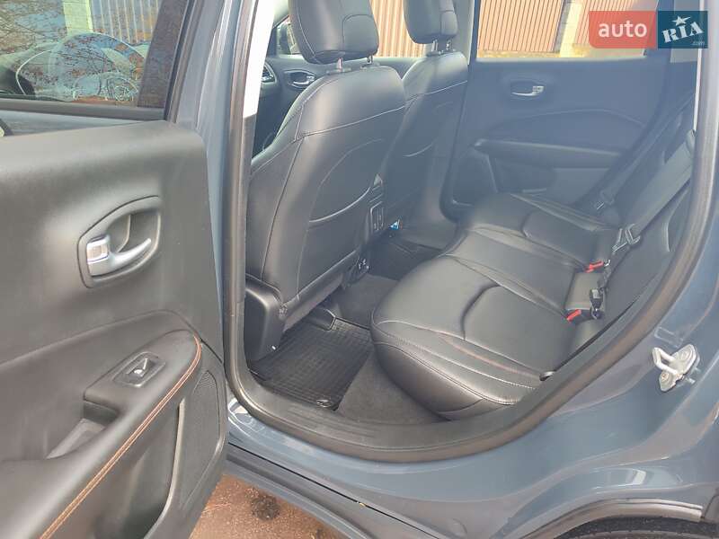 Внедорожник / Кроссовер Jeep Compass 2018 в Дубно