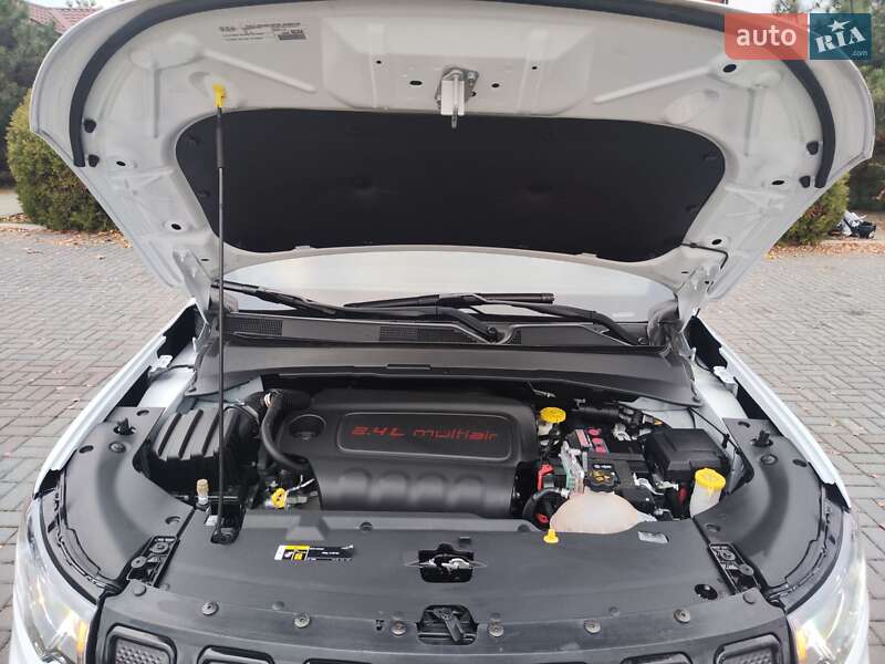 Позашляховик / Кросовер Jeep Compass 2022 в Києві фото 10 Позашляховик / Кросовер Jeep Compass 2022 в Києві