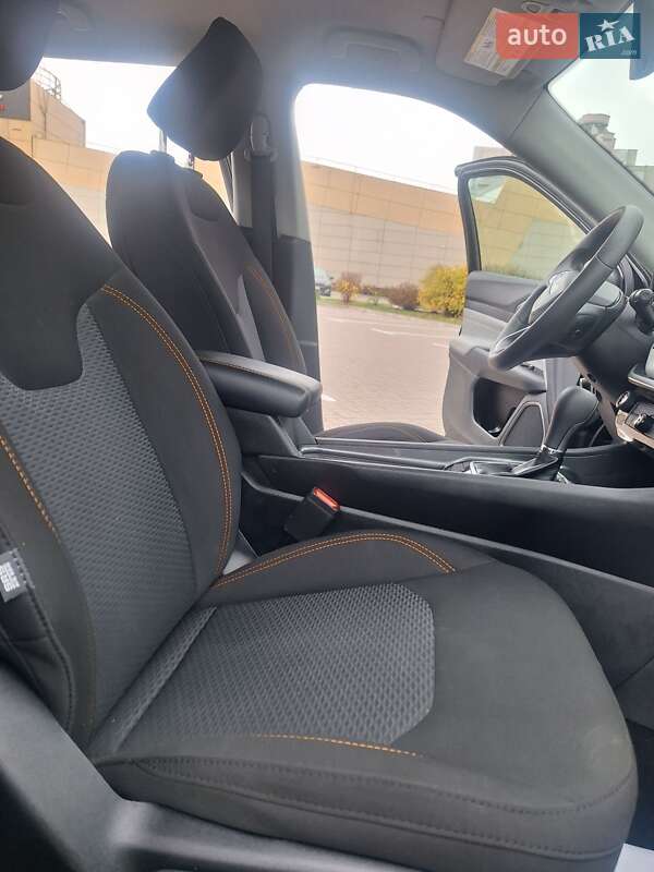 Позашляховик / Кросовер Jeep Compass 2022 в Києві фото 29 Позашляховик / Кросовер Jeep Compass 2022 в Києві