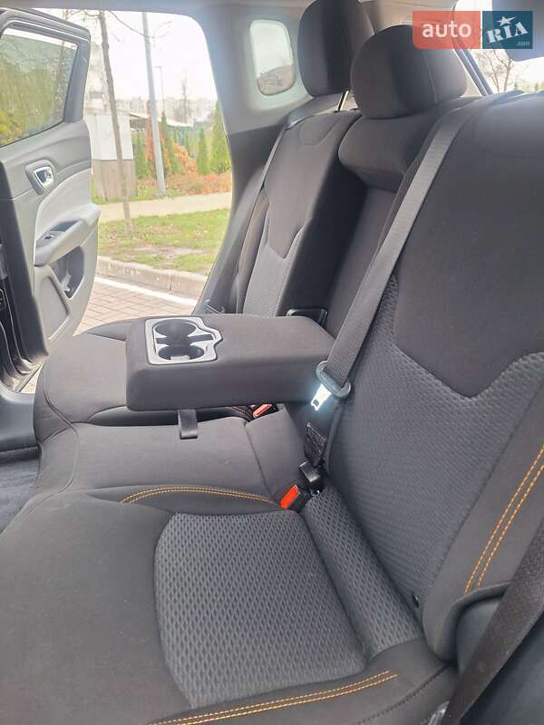 Позашляховик / Кросовер Jeep Compass 2022 в Києві фото 57 Позашляховик / Кросовер Jeep Compass 2022 в Києві