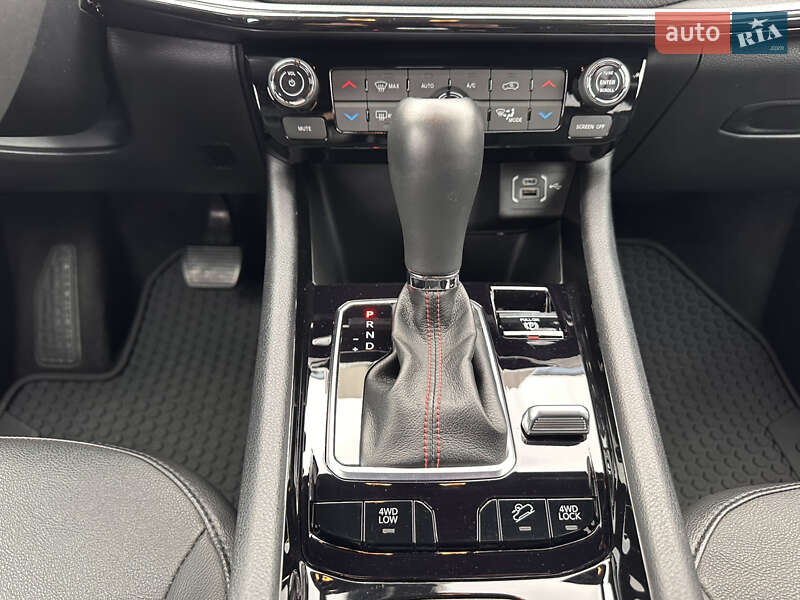 Внедорожник / Кроссовер Jeep Compass 2023 в Киеве