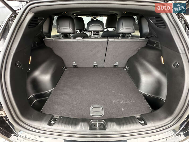 Внедорожник / Кроссовер Jeep Compass 2023 в Киеве