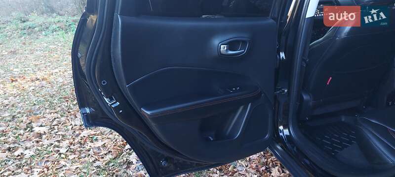 Позашляховик / Кросовер Jeep Compass 2017 в Дубні фото 16 Позашляховик / Кросовер Jeep Compass 2017 в Дубні