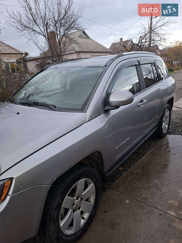 Внедорожник / Кроссовер Jeep Compass 2014 в Кривом Роге