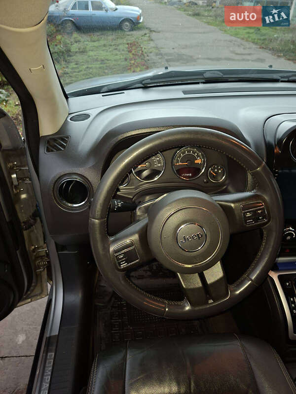 Внедорожник / Кроссовер Jeep Compass 2014 в Кривом Роге