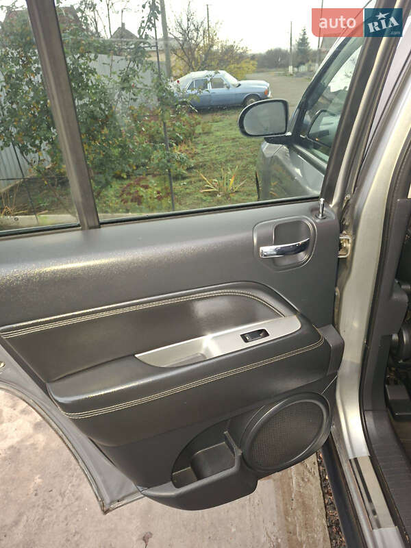 Внедорожник / Кроссовер Jeep Compass 2014 в Кривом Роге