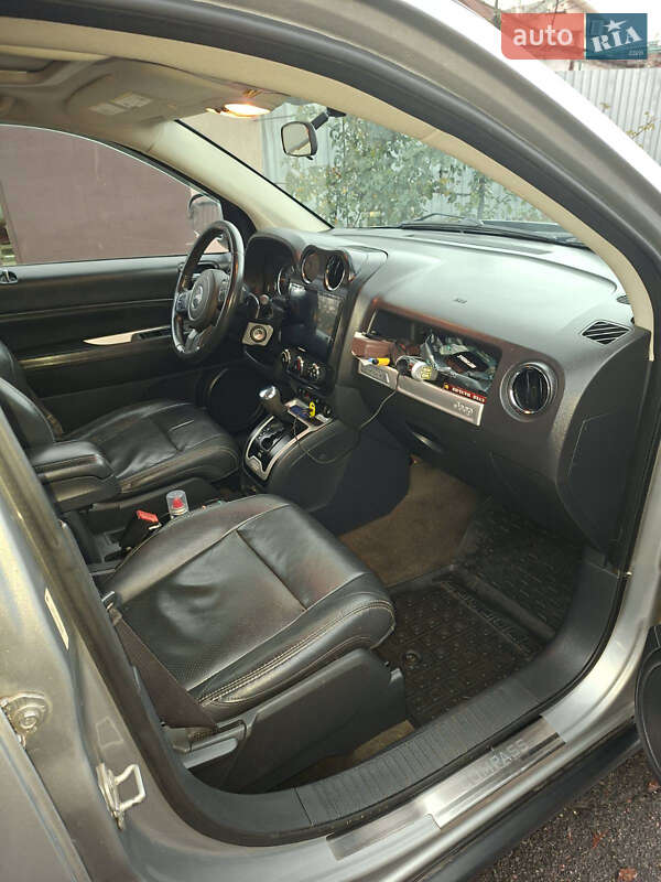 Внедорожник / Кроссовер Jeep Compass 2014 в Кривом Роге