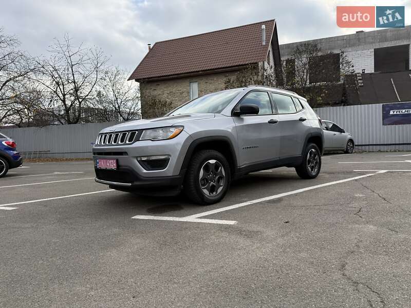 Внедорожник / Кроссовер Jeep Compass 2018 в Киеве