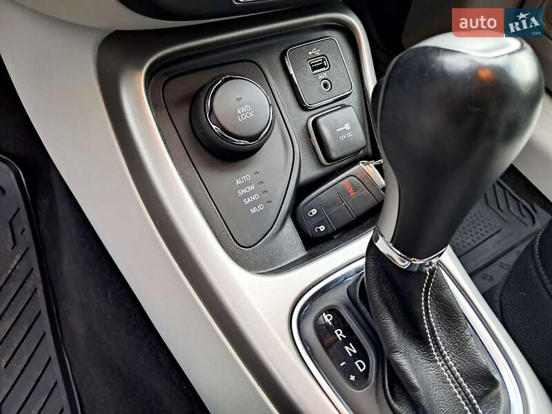 Позашляховик / Кросовер Jeep Compass 2018 в Черкасах фото 16 Позашляховик / Кросовер Jeep Compass 2018 в Черкасах