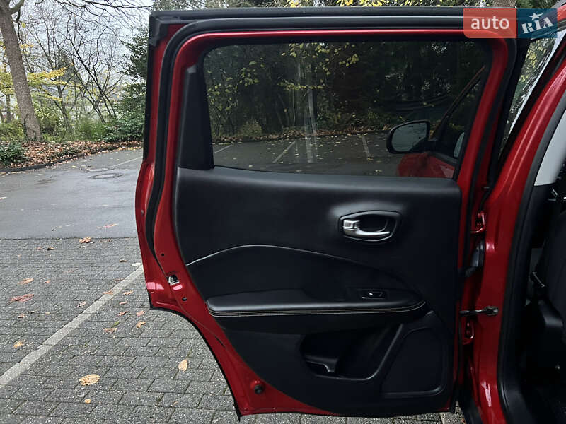 Внедорожник / Кроссовер Jeep Compass 2018 в Харькове