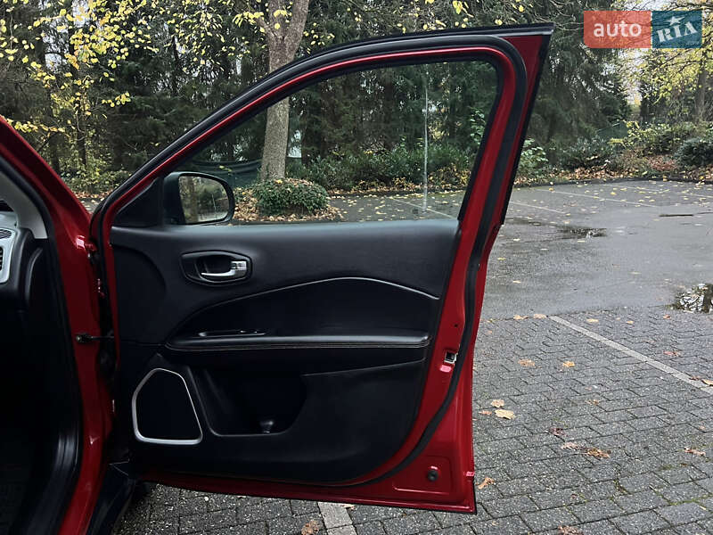 Внедорожник / Кроссовер Jeep Compass 2018 в Харькове